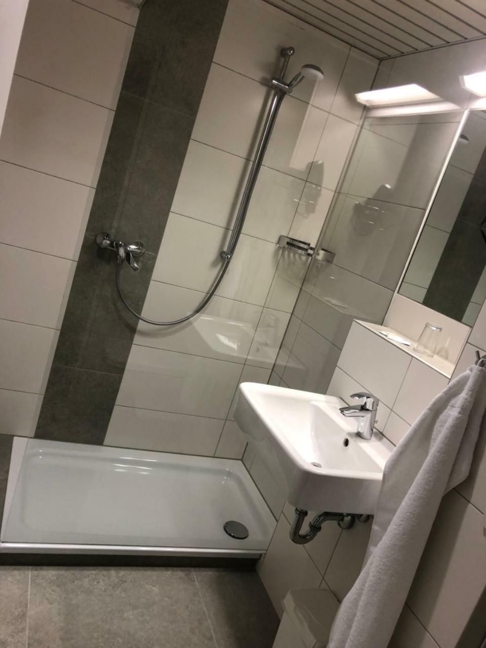 Hotel Zum Deutschen Eck Мербуш Экстерьер фото